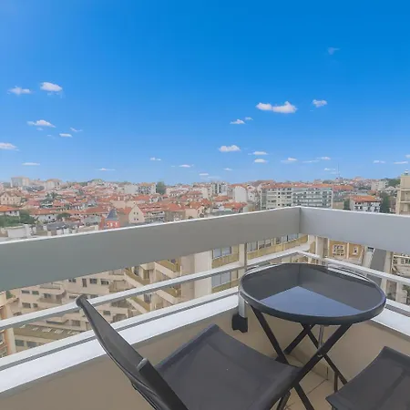 Beau Rénové, Balcon, Accès Plage, Piscine